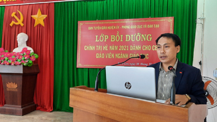 lop boi duong chinh tri he nam hoc 2021 - 2022 huyen ea hleo 2